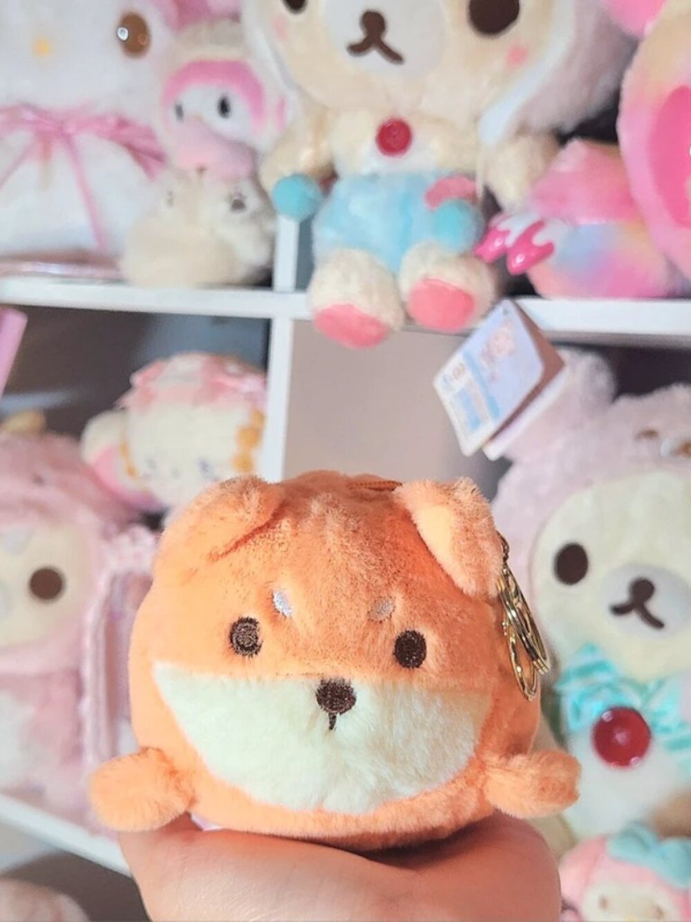 Spinning tail orange Shiba in keychain 🐶🍡
